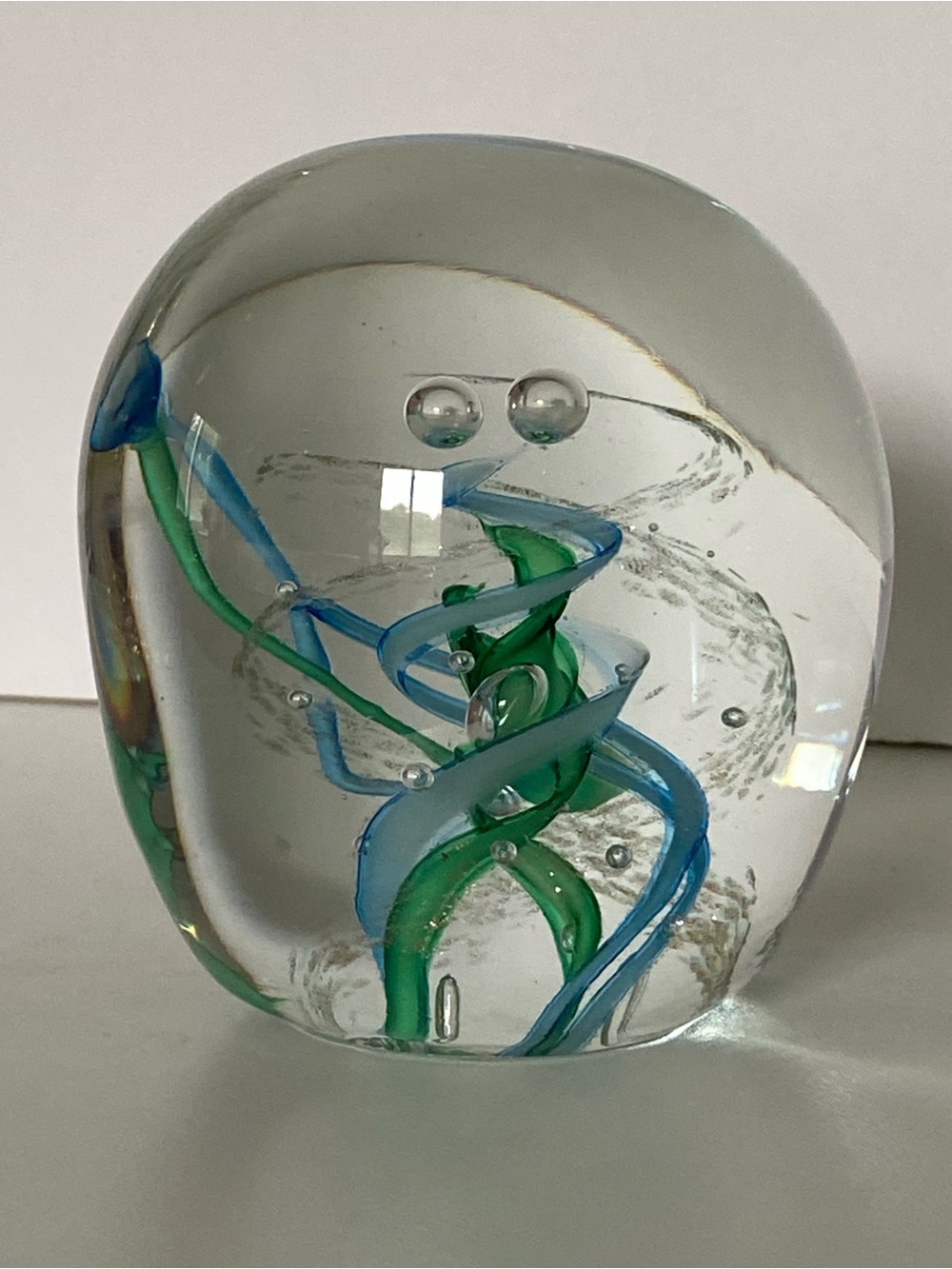 Robert Hamon Vintage Paperweight Art Glass Hand Blown Swirls Intwined People EUC